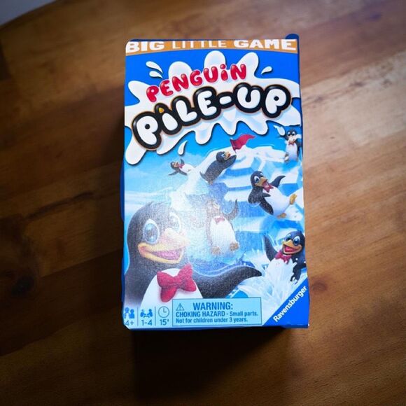 Ravensburger Penguin Pile Up - Travel Sized Family Game - Picture 1 of 5